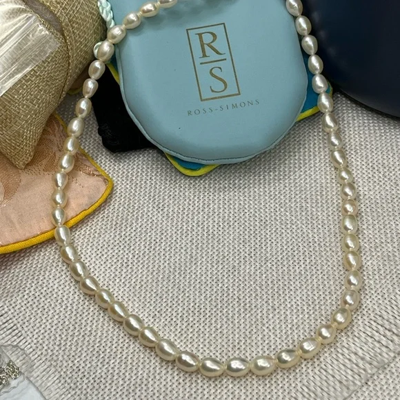 ✨ Ross-Simons 16” Pearl Necklace – Original Pouch & Box ✨ - Picture 8 of 17
